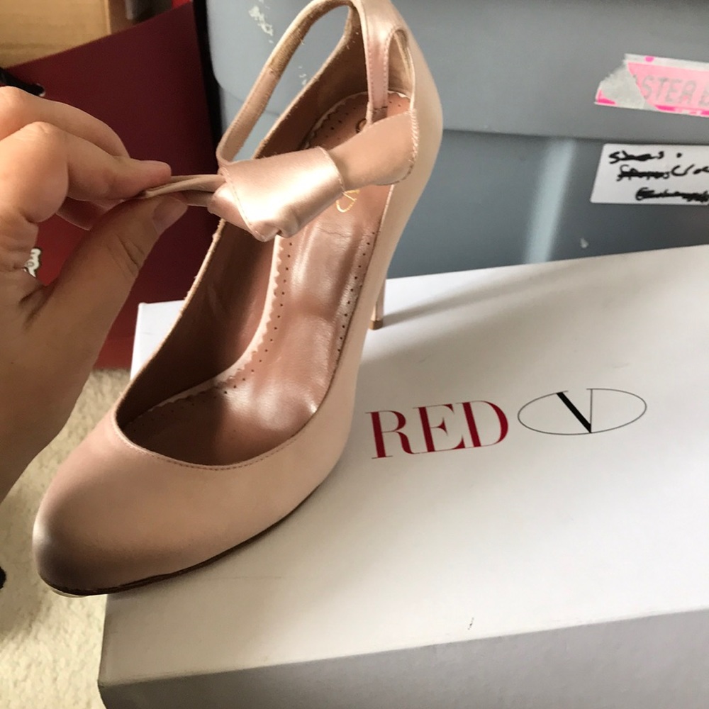 RED VALENTINO Pink Satin Heels w Bow Strap 39.5
